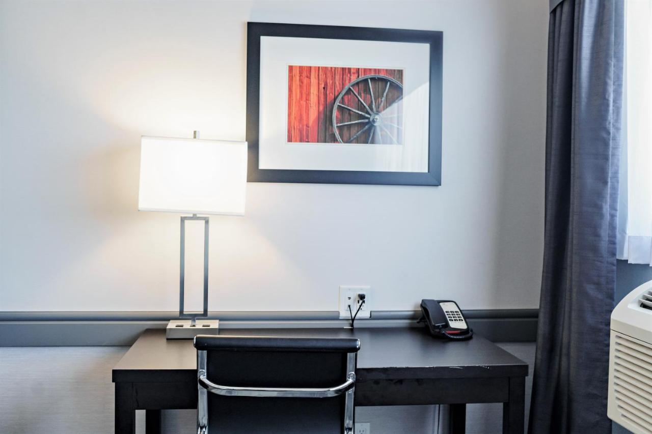 Park Inn By Radisson Edmonton Airport Leduc Buitenkant foto