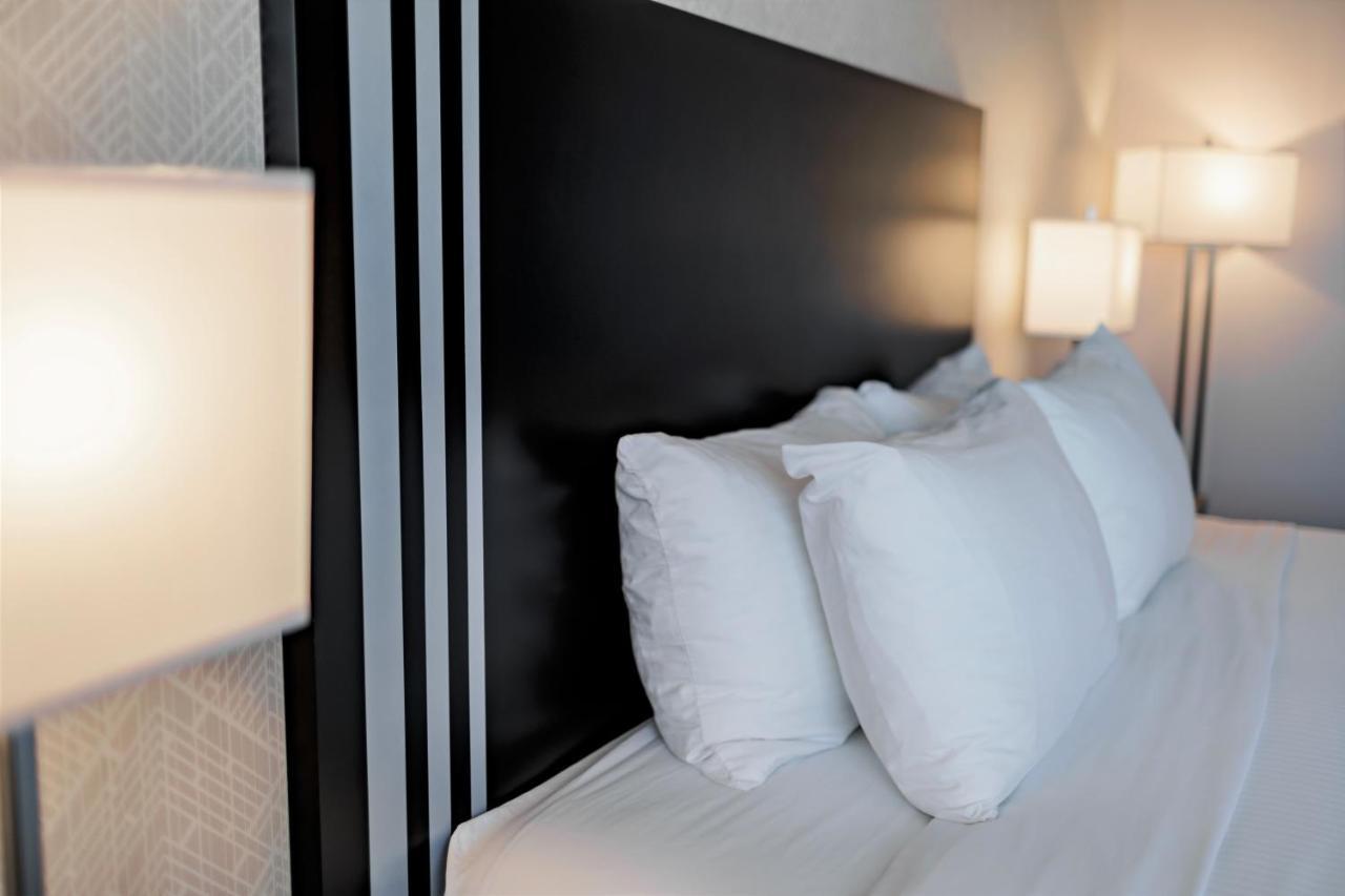 Park Inn By Radisson Edmonton Airport Leduc Buitenkant foto