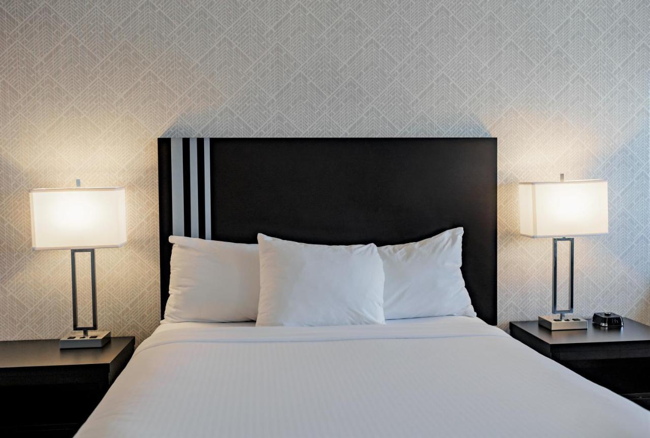 Park Inn By Radisson Edmonton Airport Leduc Buitenkant foto