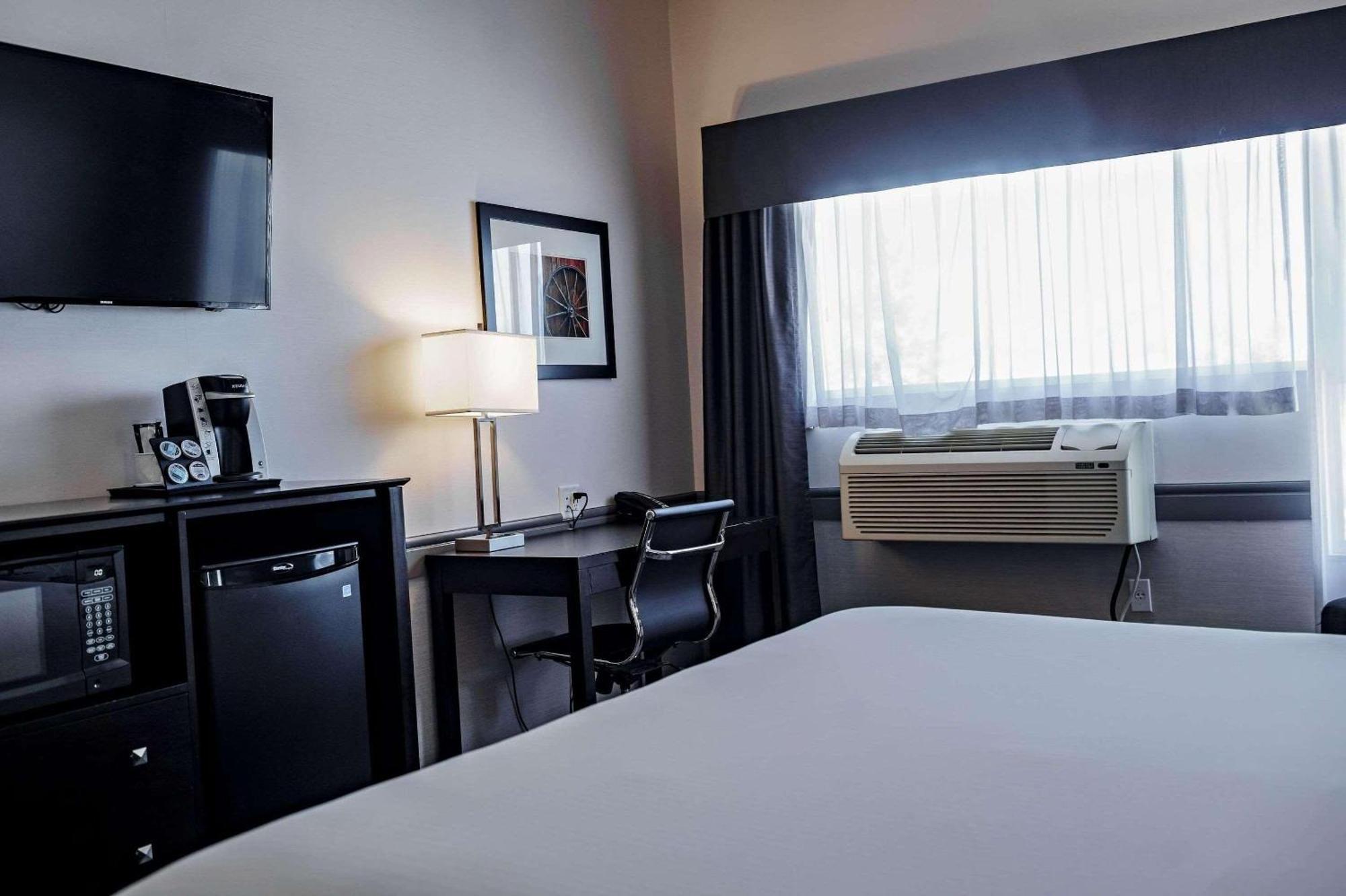 Park Inn By Radisson Edmonton Airport Leduc Buitenkant foto